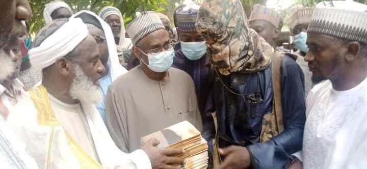 PHOTOS: Sheik Gumi Meets Kidnappers Of Niger Students, Teachers