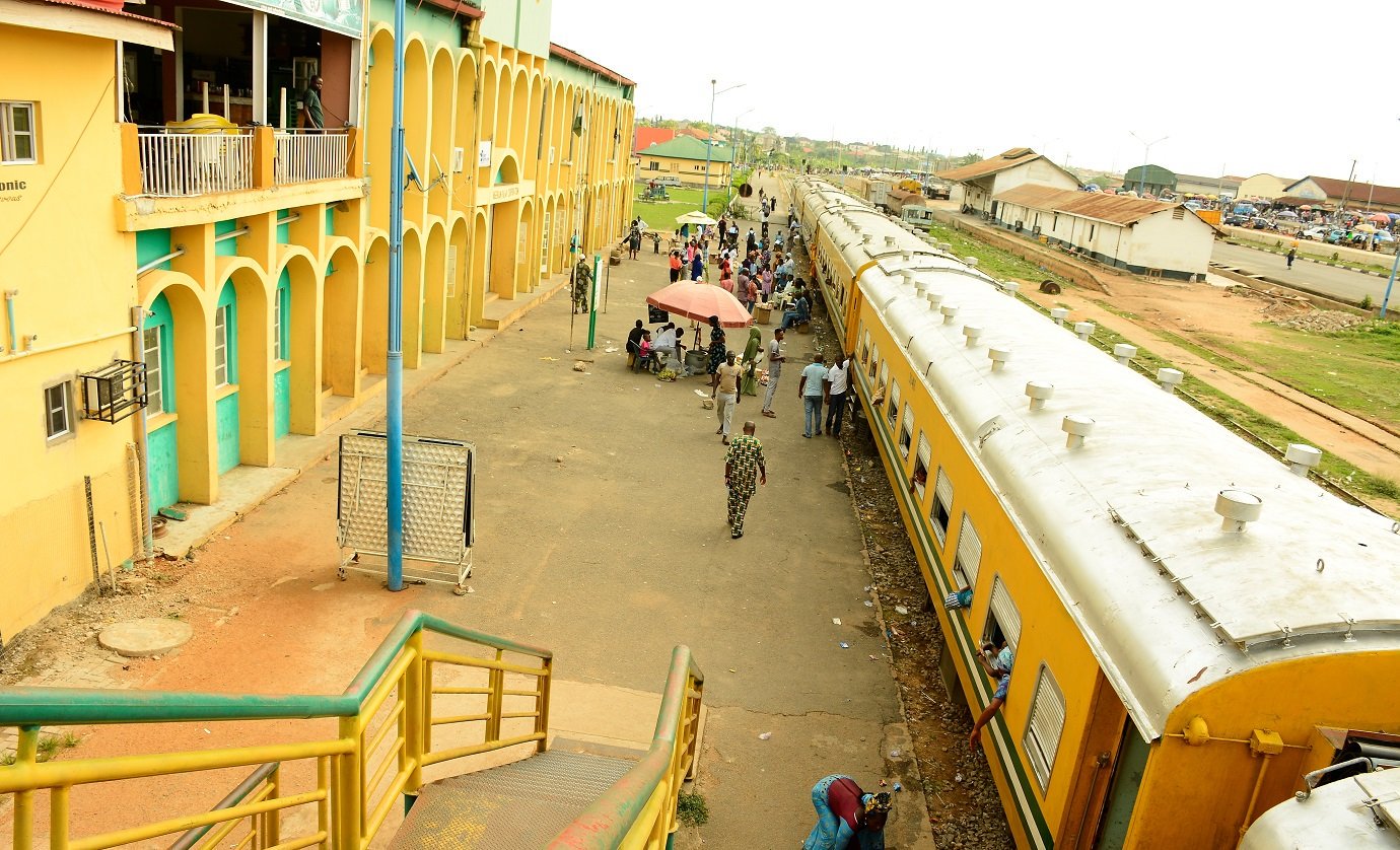 Osun Free Train Service: School takes advantage for pupils’ excursion, urges others to follow suit