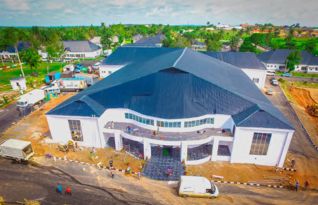 Ooni Ogunwusi Commissions Ife Grand Resort Friday, Unveils 3000 Seater Mice Centre, Ostrich Hub, Industrial Park