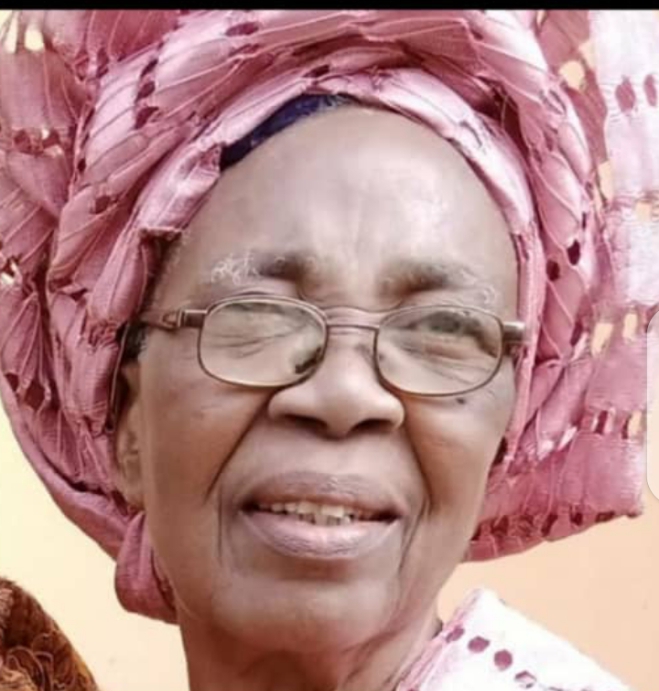 Osun commiserates with Akire over wife’s death