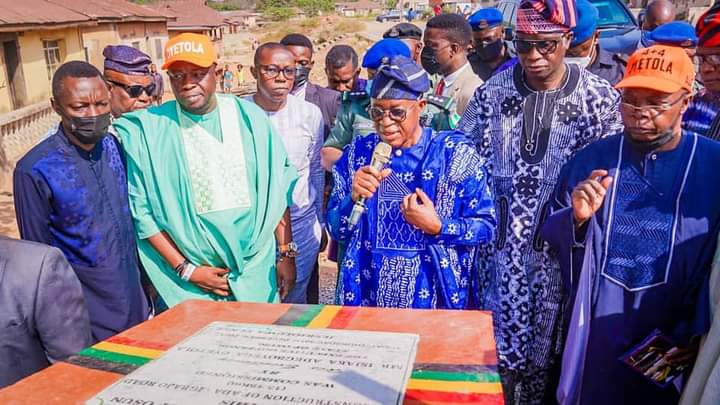 Oyetola inaugurates newly- reconstructed 13.15km Ada-Igbajo road