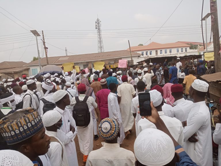 Iwo Muslim Community disowns Ogundokun, says he lacks power to appoint central mosque officials