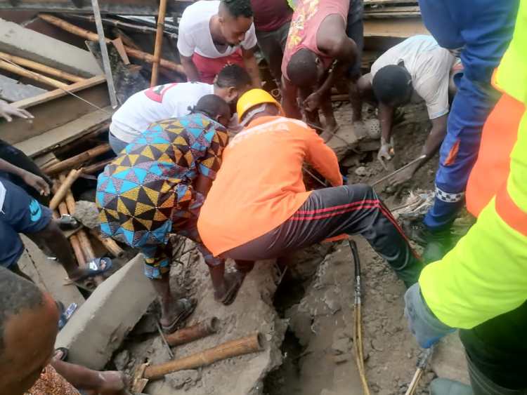 Two Dead As 3-storey Building Collapses In Lagos