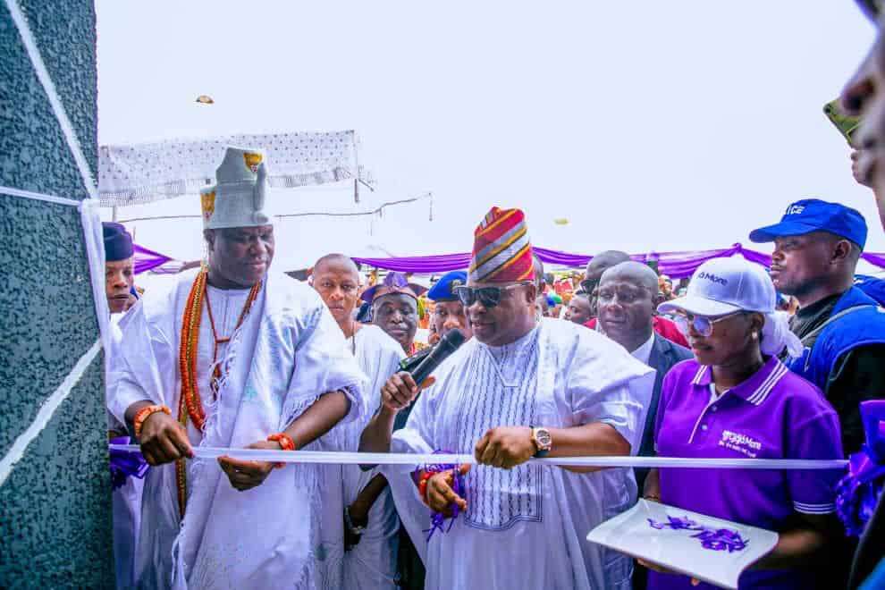 Again! Ooni Ogunwusi Inaugurates Ultra-modern Mall In Osun